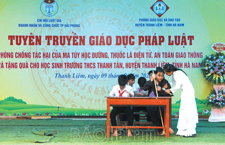 Đẩy mạnh tuyên truyền, phổ biến, giáo dục pháp luật trong trường học